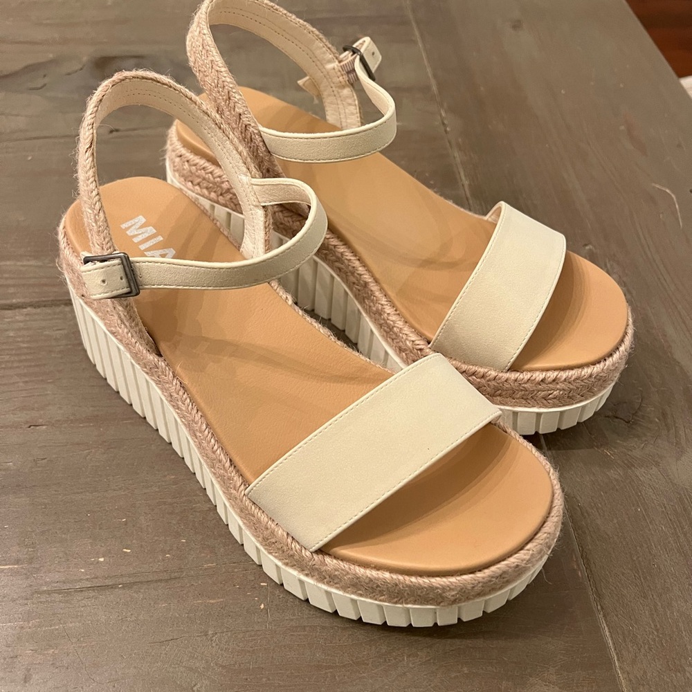 MIA Women's White Platform Sandals